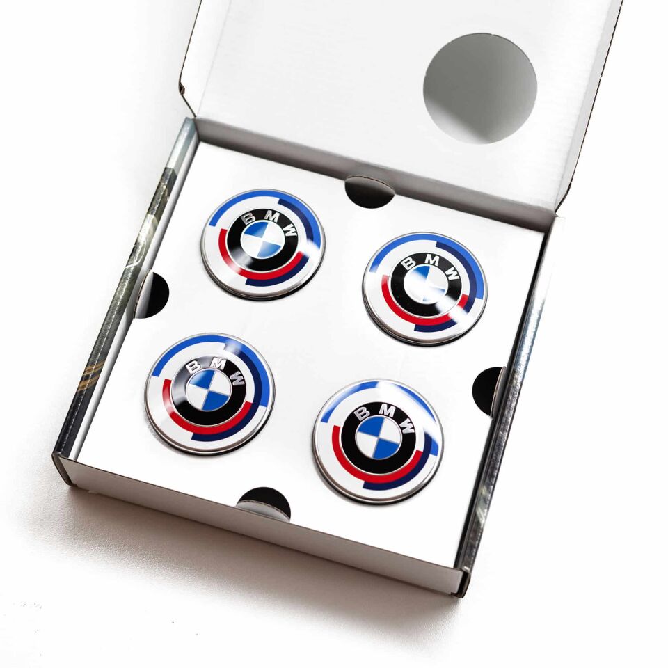 36125A57484 - BMW JANT KAPAK ARMA SETİ 50.YIL | 56 MM - BMW Group