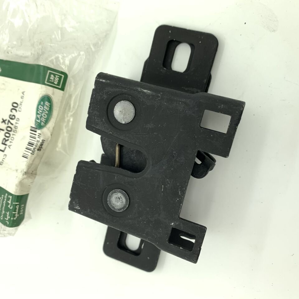 LR007600 - KAPUT KİLİDİ ALT (2.2) - Land Rover