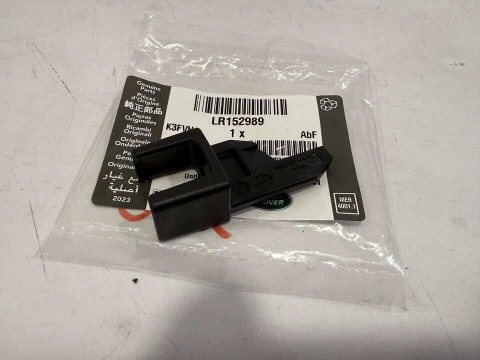 LR152989 - BAGAJ PANZİNOT KLİPSİ (NEW VOGUE 22>) - Land Rover