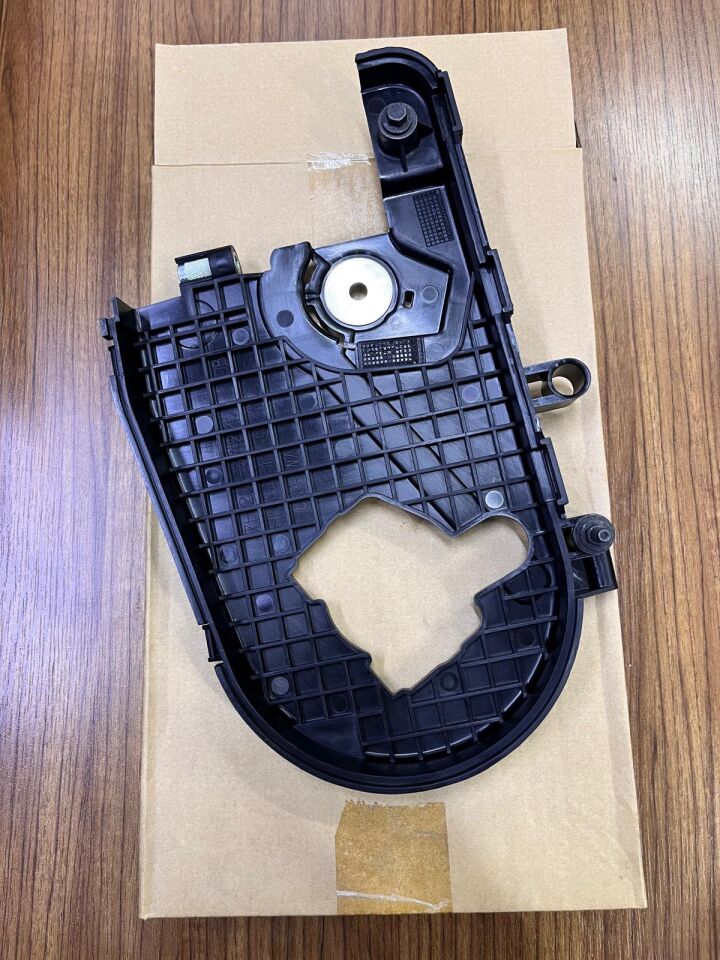 LR073363 - TRİGER KAPAĞI ARKA (2.7/NWD3/4) - Land Rover