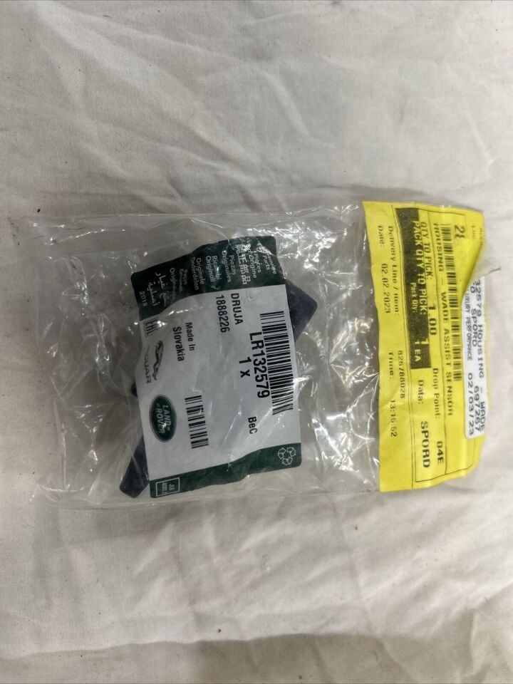 LR132579 - AYNA YAĞMUR SENSÖR SOL (NEW DEFENDER) - Land Rover