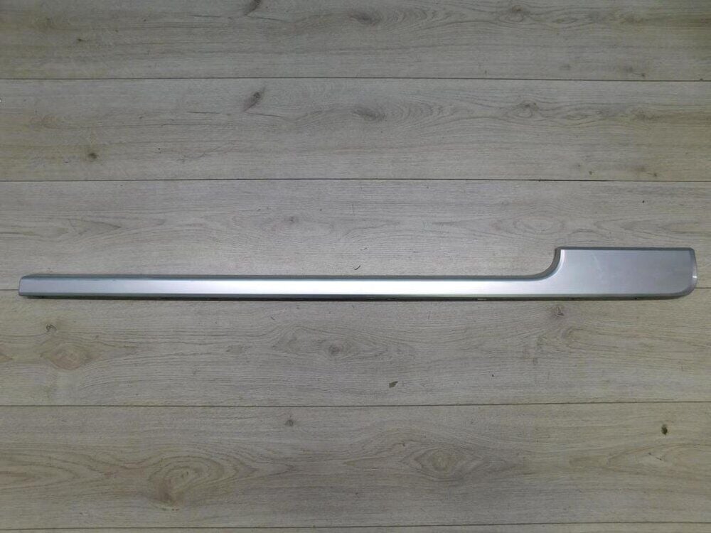 LR105108 - ÖN KAPI ALT ÇITASI SAĞ (3.0L V6) - Land Rover