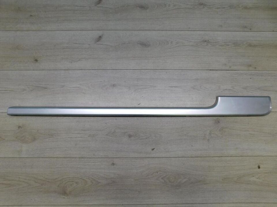 LR105108 - ÖN KAPI ALT ÇITASI SAĞ (3.0L V6) - Land Rover