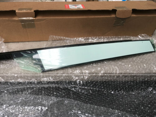 LR074780 - ÖN KAPI DİREK BAKALİT SOL (DİSCO/5) - Land Rover