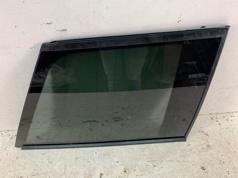 CPB500422 - ARKA ÇAMURLUK CAMI SAĞ (3.0/4.4/VOGUE) - Land Rover