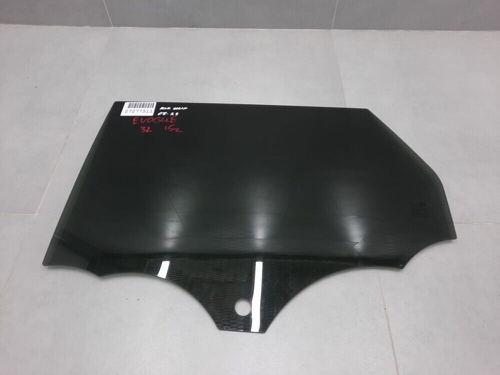LR026715 - ARKA KAPI CAMI SOL(EVOQUE) - Land Rover