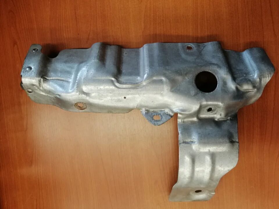 LR100013 - EGZOST MANİFOLD ÜST ISI SACI (2.2/FRL-2 ) - Land Rover