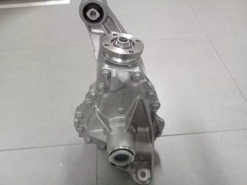 LR017317 - ARKA DİFERANSİYEL KOMPLE (3.0/DİSC.S4/SPORT) - Land Rover