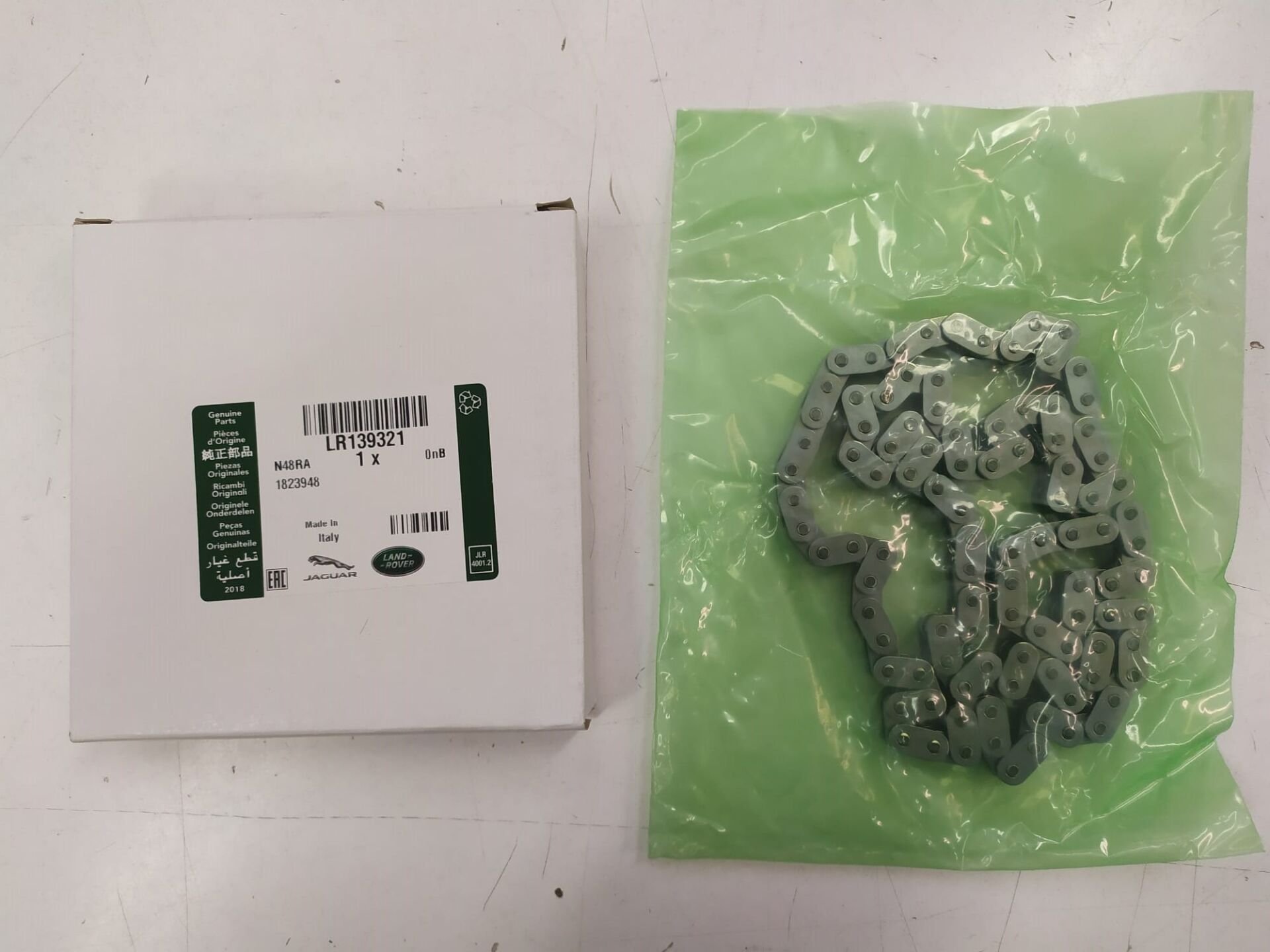 LR139321 - EGZANTRİK ZİNCİR ÜST(NEW DEF./VELAR/DİSCO5/SPORT/EVOGUE/VOGUE/2.0L Hİ PHEV) - Land Rover