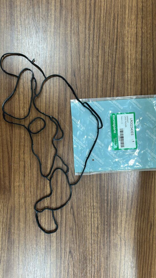 LR002340G - MOTOR YAĞ SOĞUTUCU CONTASI (3.6) - Eurospare