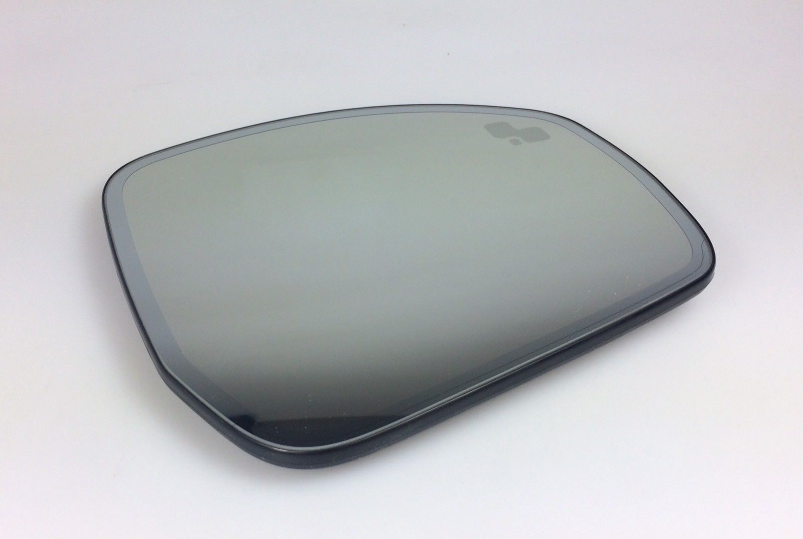 LR035061 - AYNA CAMI SAĞ (3.0L V6/DİSCO-5/RRS/VOGUE) - Land Rover