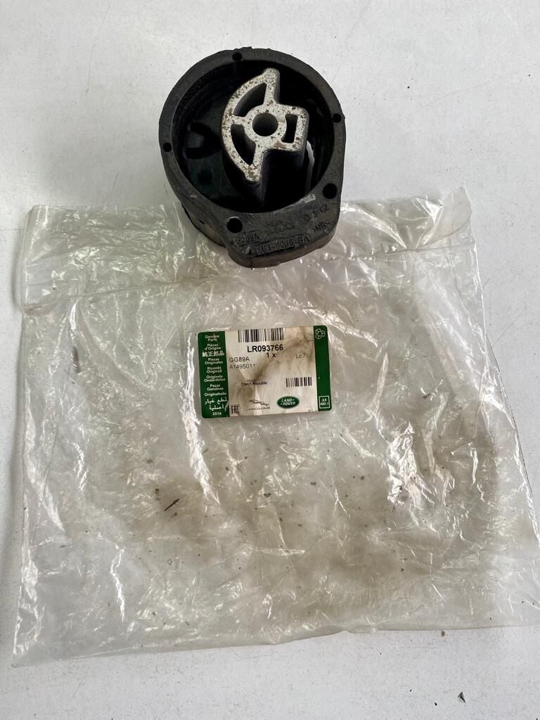 LR093766 - ARAZİ ŞANZIMAN TAKOZU (VELAR) - Land Rover