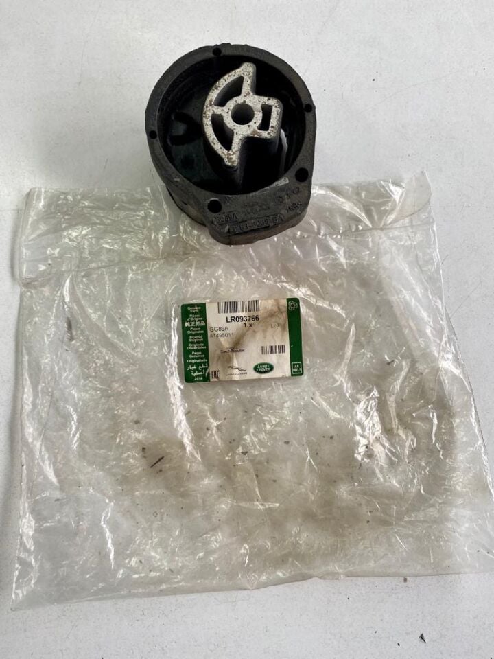 LR093766 - ARAZİ ŞANZIMAN TAKOZU (VELAR) - Land Rover