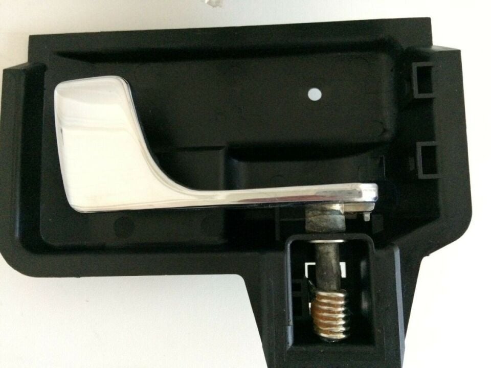 FVC102360 - ÖN İÇTEN AÇMA KOLU SAĞ NİKELAJLI (4.6) - Land Rover