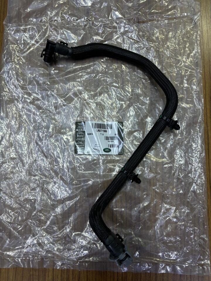 LR071986 - REZERVUAR HORTUM İÇ (2.0L/DİSCO/5) - Land Rover