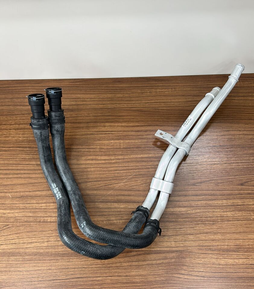 LR022886 - KALORİFER HORTUMU 4.4L V8 DZL (VOGUE) - Land Rover