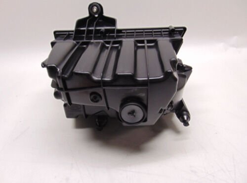 LR053013 - HAVA FİLTRE KUTUSU (EVOQUE/2.2) - Land Rover