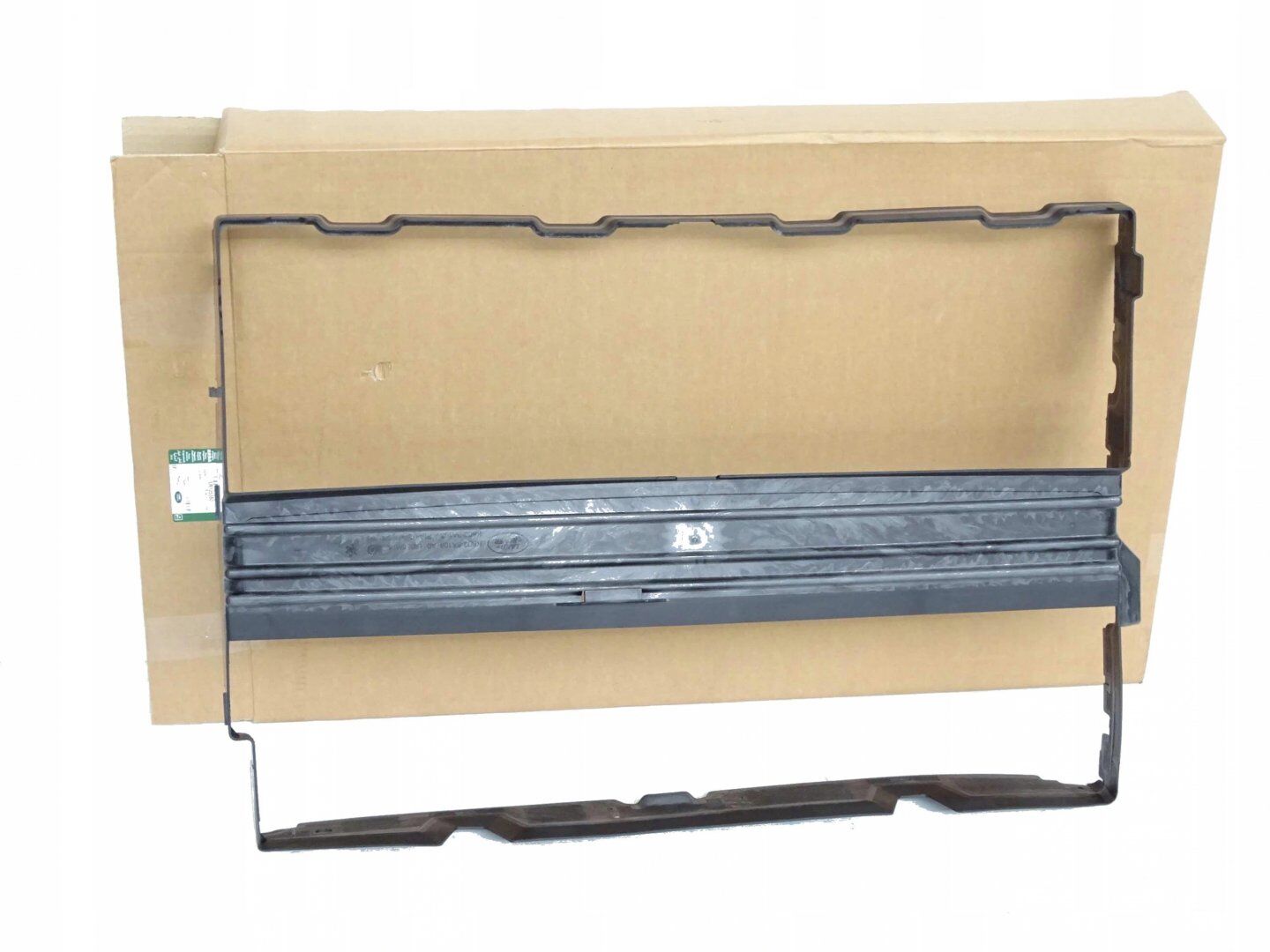 523123487 - RADYATÖR ÇERÇEVE BAKALİTİ (NEW EVOQUE 19>) - Land Rover