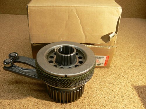 LR105429 - TRANSFER KUTUSU(SPORT 2015) - Land Rover