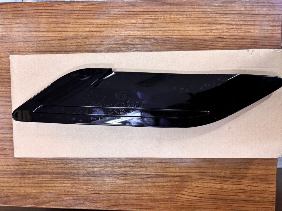 LR114465 - KAPUT HAVALANDIRMA SAĞ (EVOQUE) - Land Rover