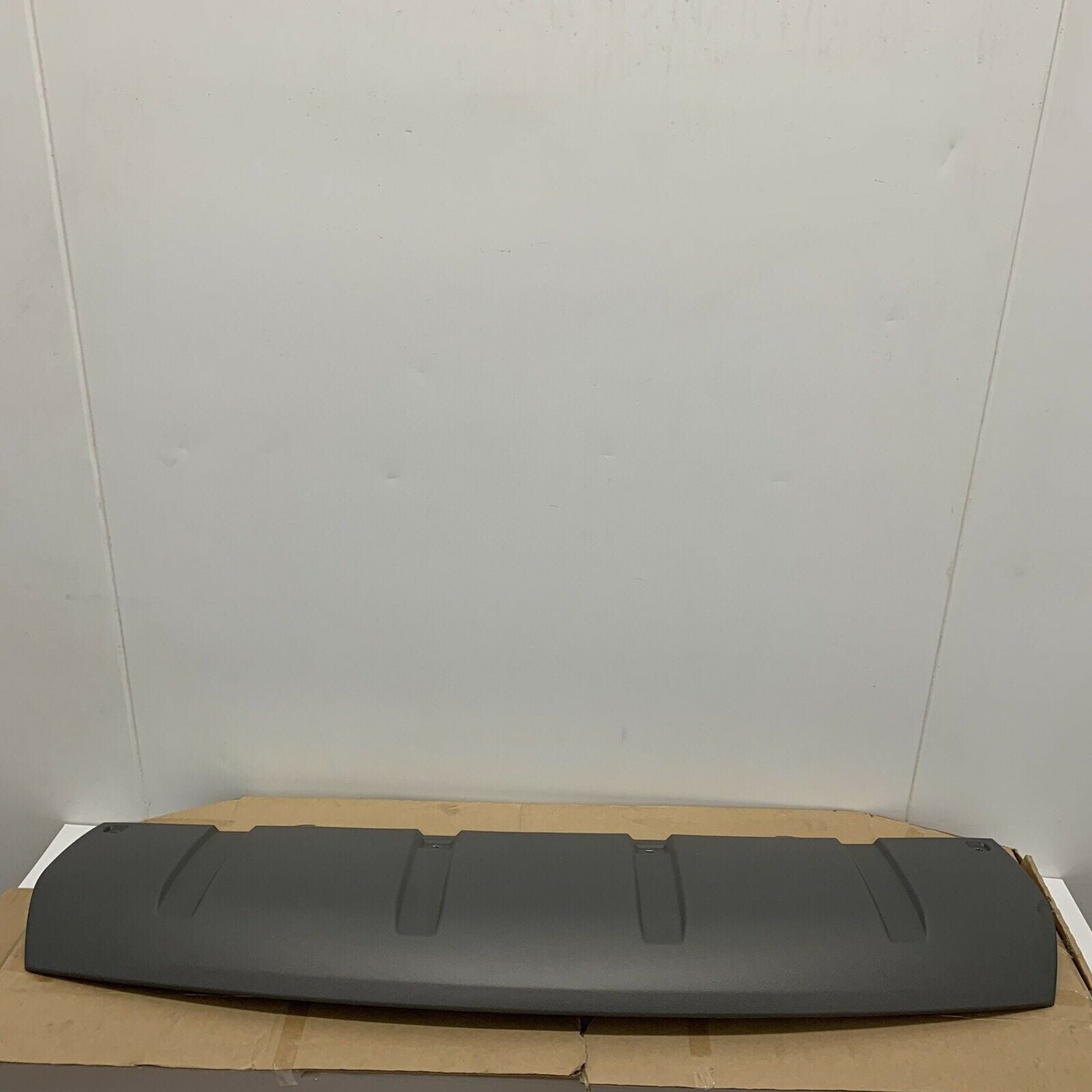 LR083106 - ÖN ÇEKİ DEMİR KAPAĞI (DİSC.S5) - Land Rover