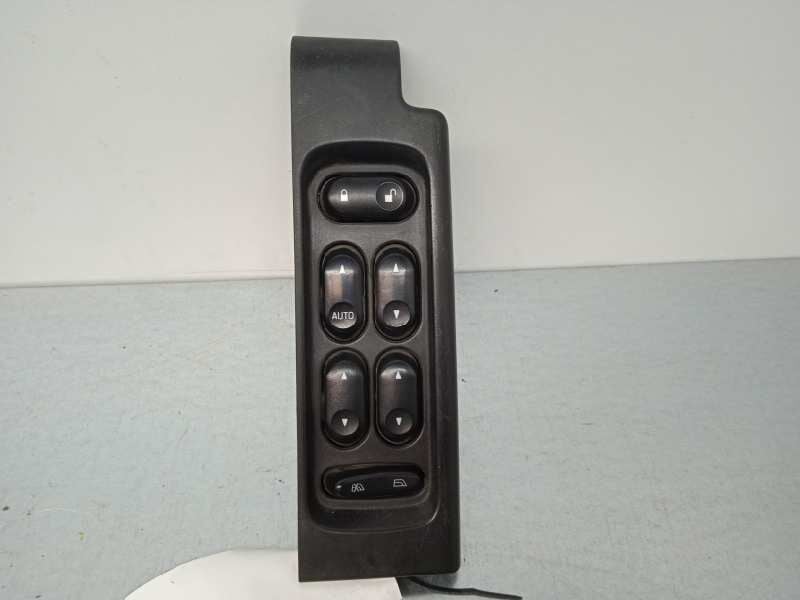 YUD500330PUY - ÖN CAM DÜĞME PANELİ SOL (TD4) - Land Rover