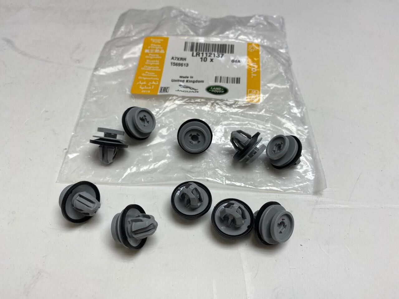 LR112137 - KAPI YAN BAKALİT KLİPSİ (SPORT/VOGUE/NEW DEF.) - Land Rover