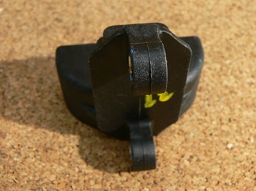 LR134915 - RADYATÖR ALT BRAKET (3.0 V6 /VELAR) - Land Rover