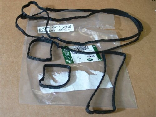 LR025664 - KÜLBÜTÖR KAPAK CONTASI (2.0L/EVOQUE/RRS/VOGUE) - Land Rover