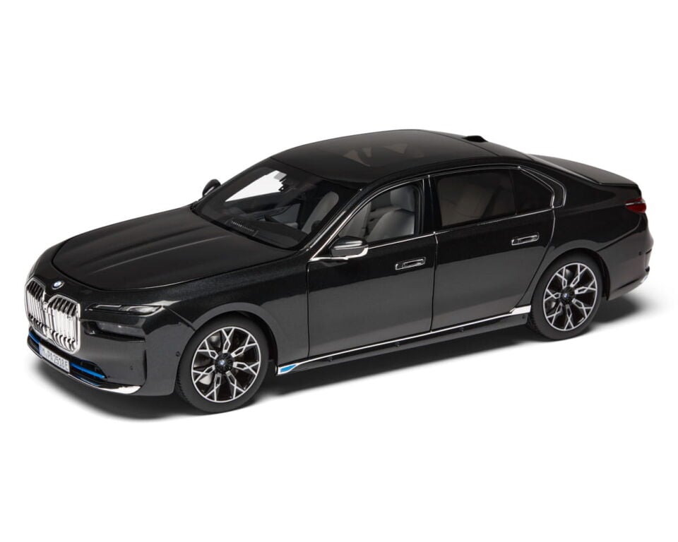 80435A8F295 - BMW i7 (G70) MODEL ARAÇ | 1:18 / SOPHİSTO GRİ - BMW Group