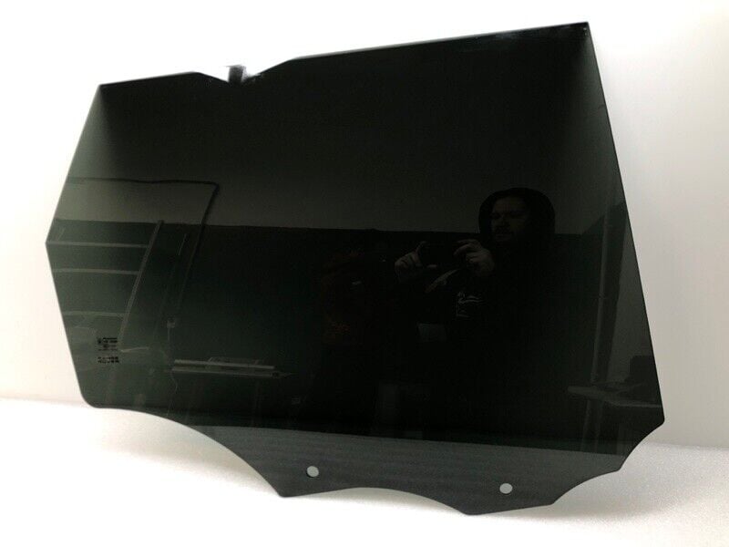 LR043951 - ARKA KAPI CAMI SAĞ(3.0L V6) - Land Rover