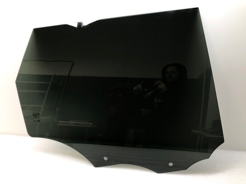 LR043951 - ARKA KAPI CAMI SAĞ(3.0L V6) - Land Rover