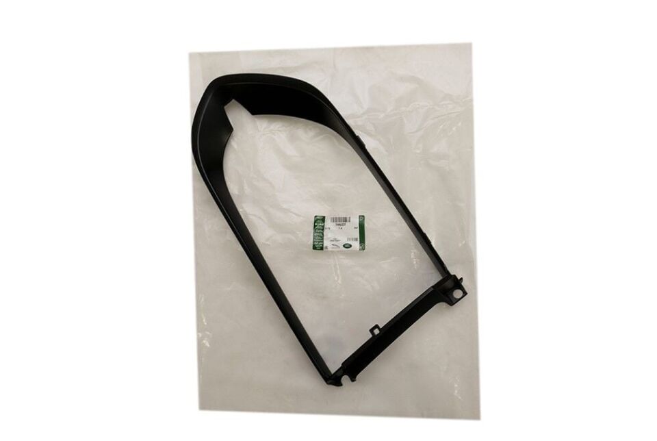 T4A6237 - ÖN TAMPON SİS ÇERÇEVESİ SAĞ (F-PACE) - Jaguar