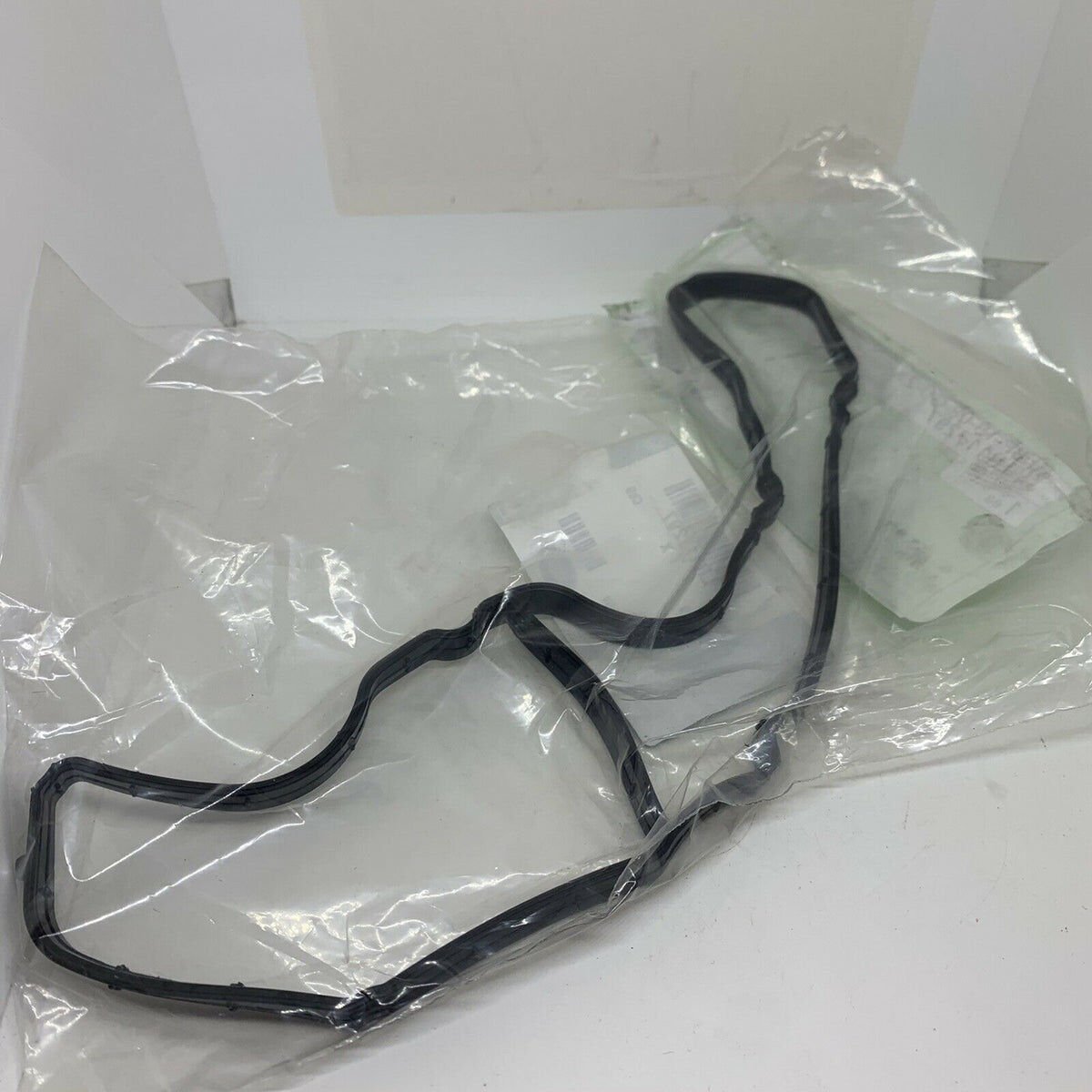 LR117297 - KÜLBÜTÖR KAPAK CONTA(VELAR/NEW DEF./2.0 Hİ PHEV) - Land Rover