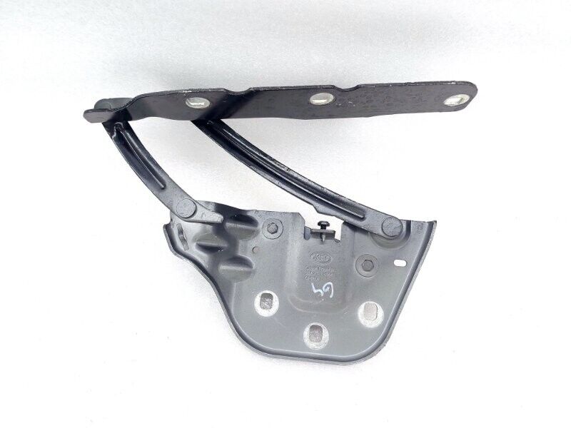 LR111644 - KAPUT MENTEŞESİ SAĞ (VELAR) - Land Rover