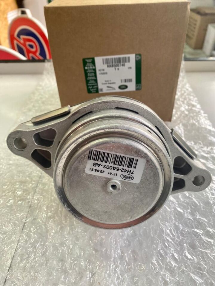 KKB500740 - MOTOR TAKOZU SAĞ (3.6L V8/4.4L V8) - Land Rover