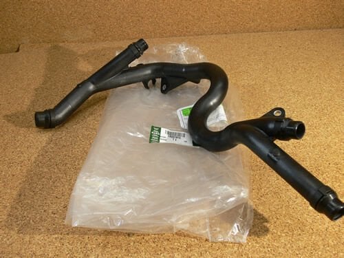 LR003816 - RADYATÖR HORTUM 3.0(VOGUE) - Land Rover