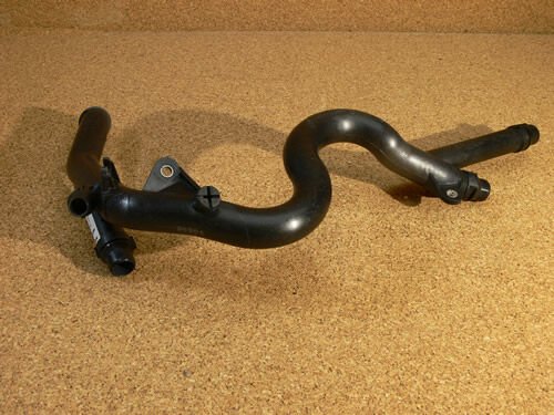 LR003816 - RADYATÖR HORTUM 3.0(VOGUE) - Land Rover