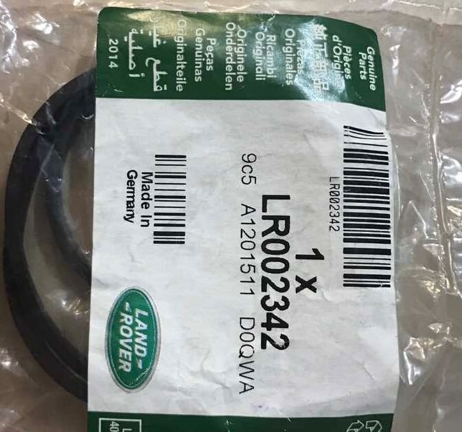 LR002342 - MOTOR YAĞ SOĞUTUCU KEÇESİ (3.6) - Land Rover