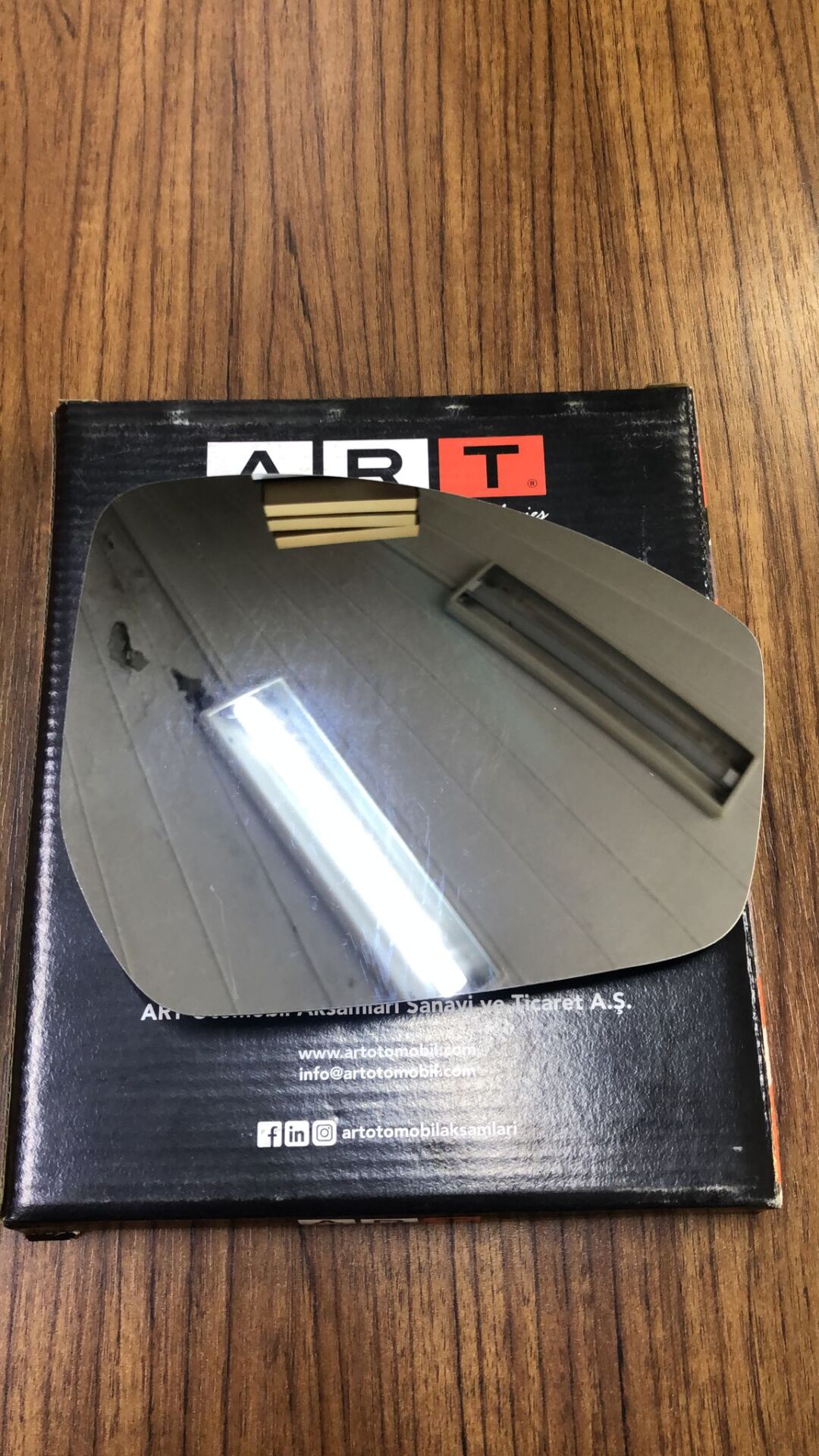 LR048359G - AYNA CAMI SAĞ (EVOQUE) - İNG-İTHAL