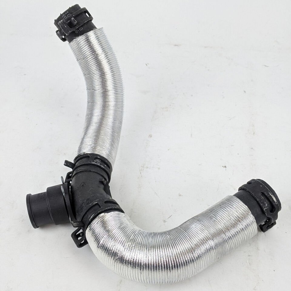 LR004298 - EGR SOĞUTUCU GİRİŞ HORTUMU (2.2) - Land Rover