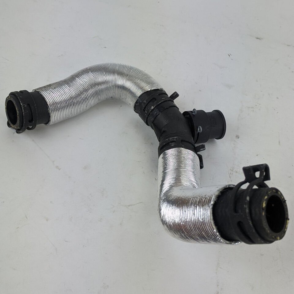 LR004298 - EGR SOĞUTUCU GİRİŞ HORTUMU (2.2) - Land Rover