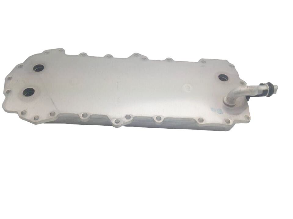 LR010754 - MOTOR YAĞ SOĞUTUCU (3.0 VELAR) - Land Rover