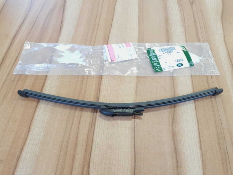 LR104005 - ARKA SİLECEK (VELAR) - Land Rover