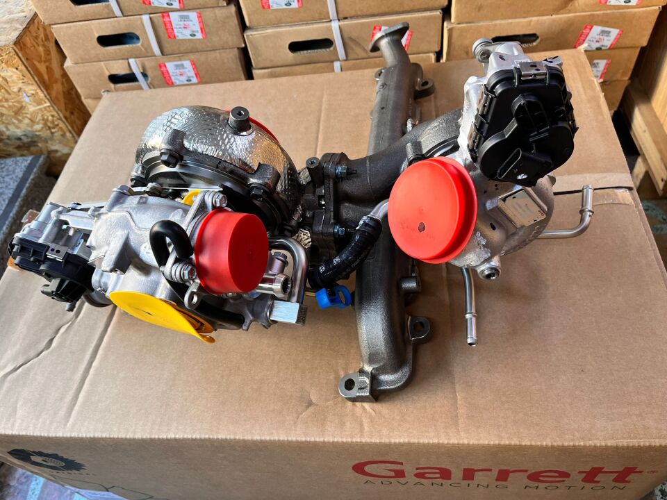 LR125532 - TURBO KOMPLE 3.0 I6 DZL. (NEW VOGUE 22>/NEW SPORT 23>) - Garrett