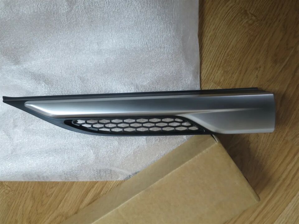 LR027321 - ÖN ÇAMR.IZGARA SOL(EVOQUE) - Land Rover