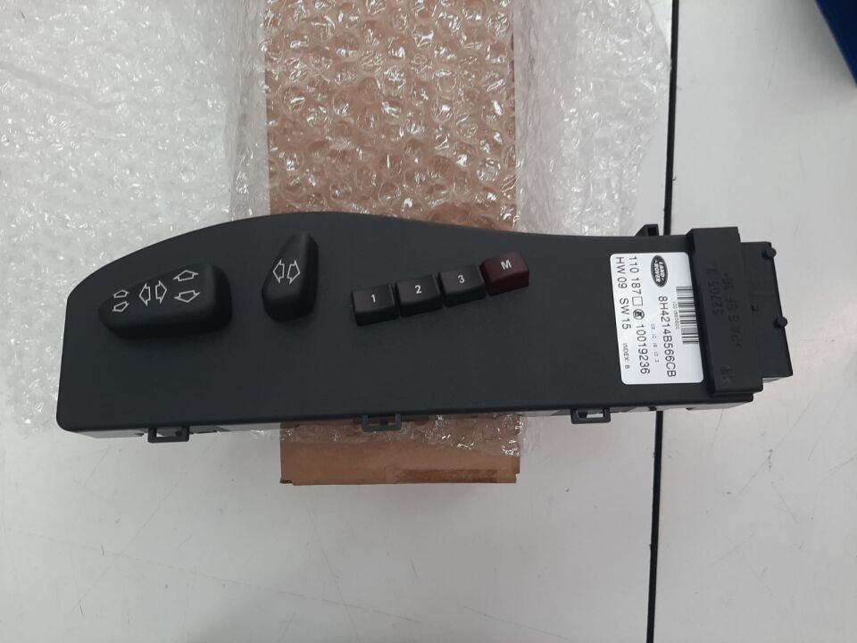 LR013159 - ÖN KOLTUK DÜĞME PANELİ SOL (3.0) - Land Rover