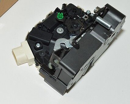 LR013381 - ARKA KAPI KİLİDİ SOL (3.0/3.6/4.4) - Land Rover
