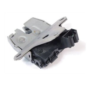 LR016678 - BAGAJ KİLİDİ ALT (3.0/SPORT) - Land Rover