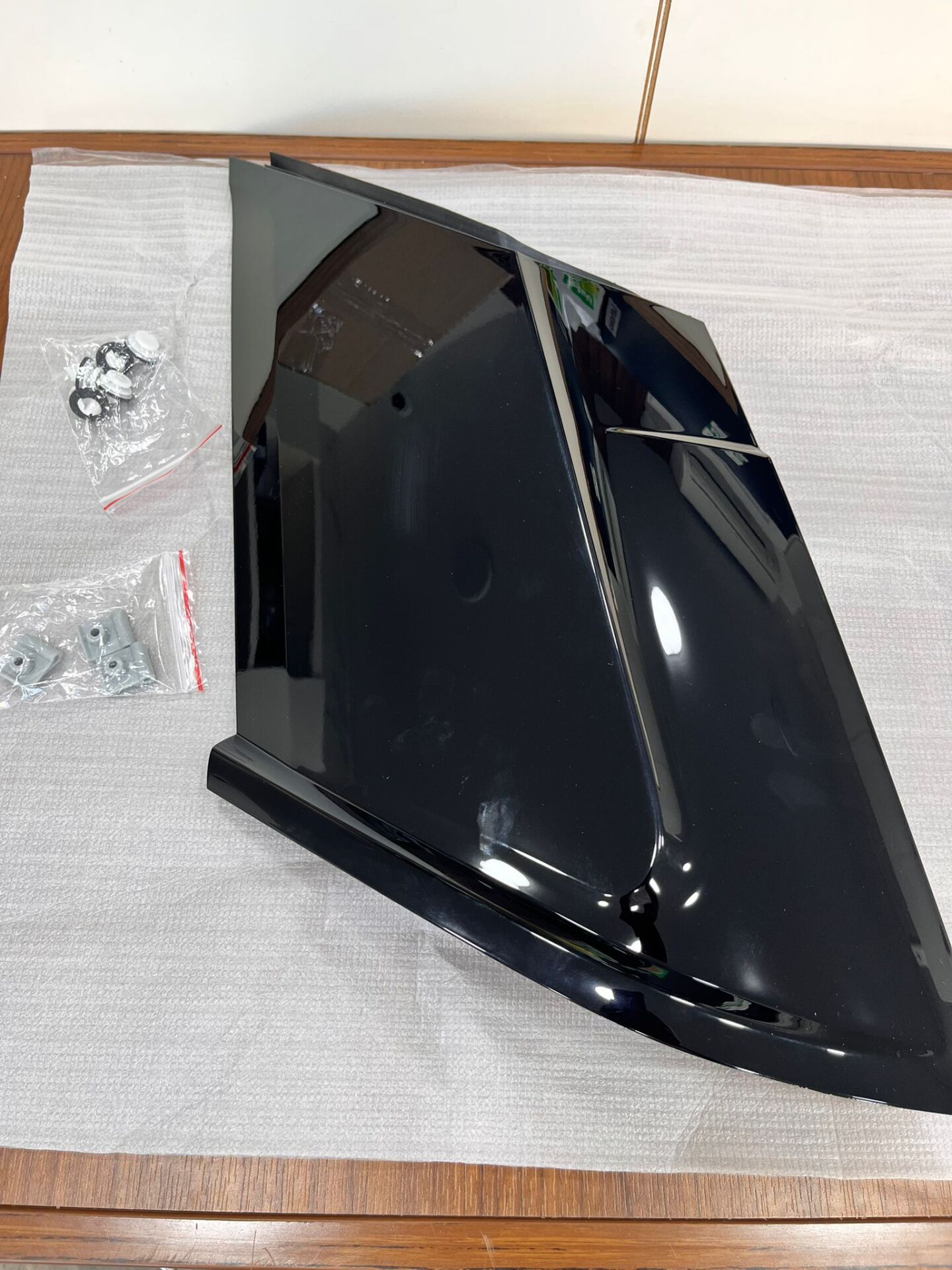 LR048706R - ARKA KÖŞE KAPLAMA SOL (EVOQUE) - LIMA SPARE